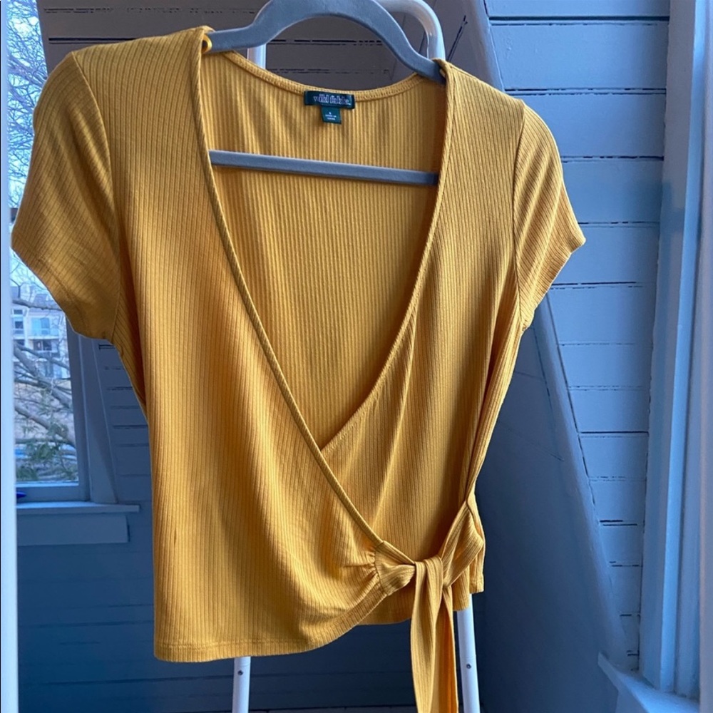 Wild fable tie front top
